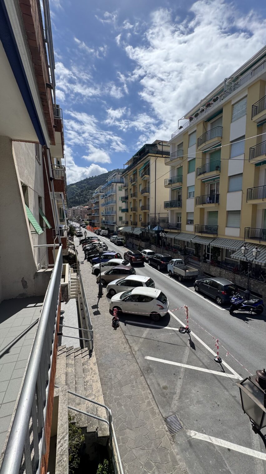 Trilocale in corso Europa Alassio